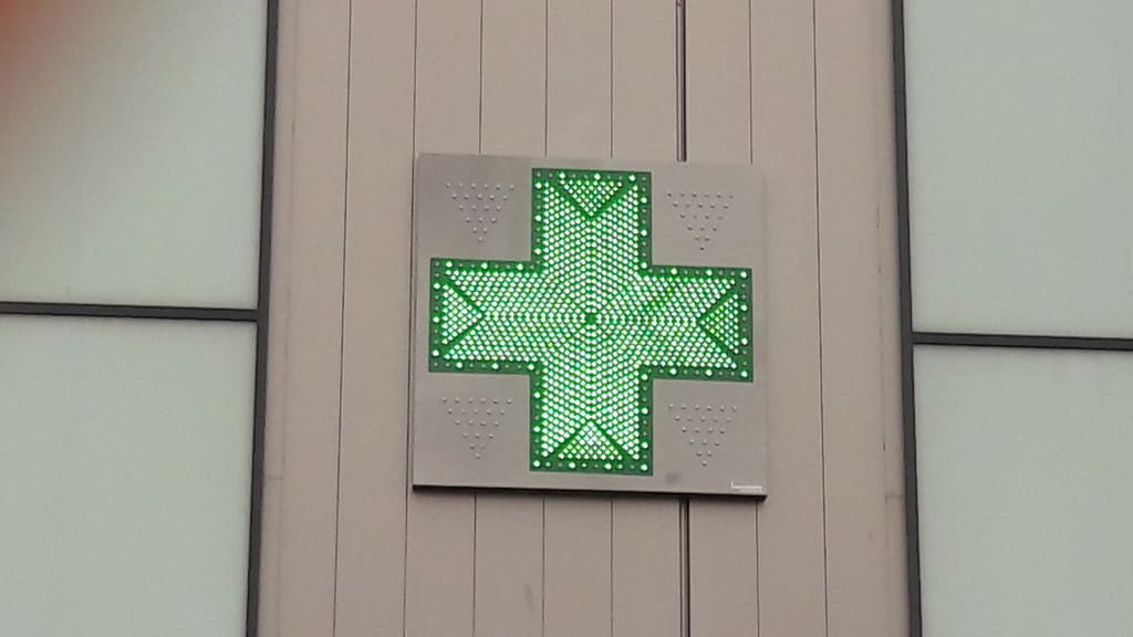 croix pharmacie
